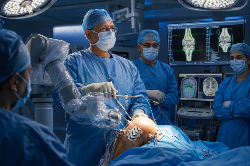 Best Robotic Knee Replacement Surgeon in Pune